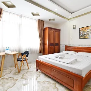 Huyen House Апартаменты